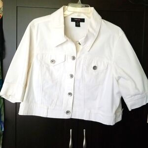 Style & Co.White Stretch DenimJacket/Silver buttons.New,no tags. XL.